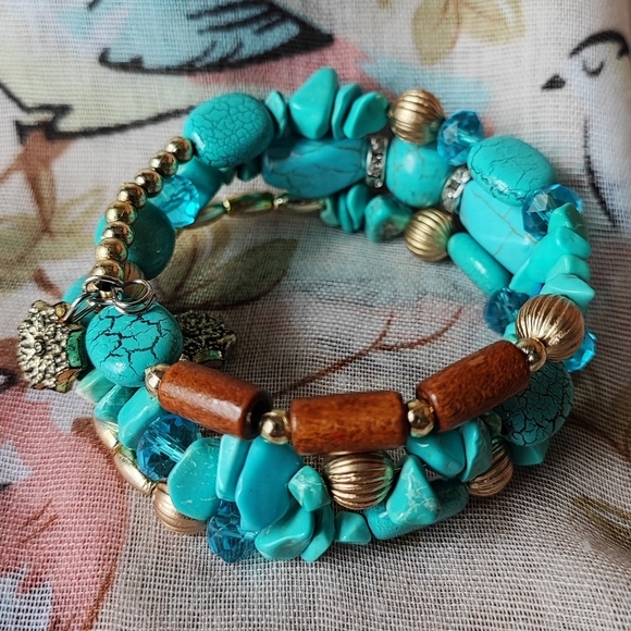 Turquoise Stone Wood Aqua Faceted Crystal Wood Beads Memory Wire Bracelet NEW - Picture 2 of 11